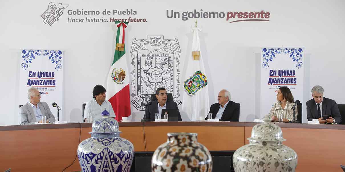Evo Morales, uno de los principales asistentes a reunión de líderes de 21 países en Puebla