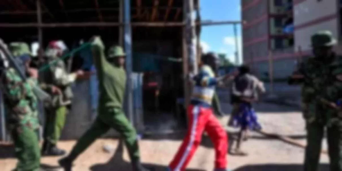 Por ola de violencia e invasión de pandillas, policía de Kenia tomará el control de Haití