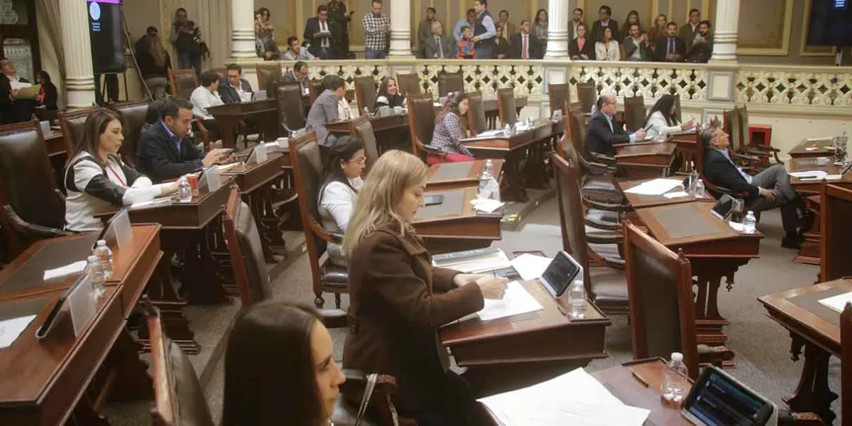 Para aspirantes mejor preparados, Congreso de Puebla aprueba Ley del Notariado