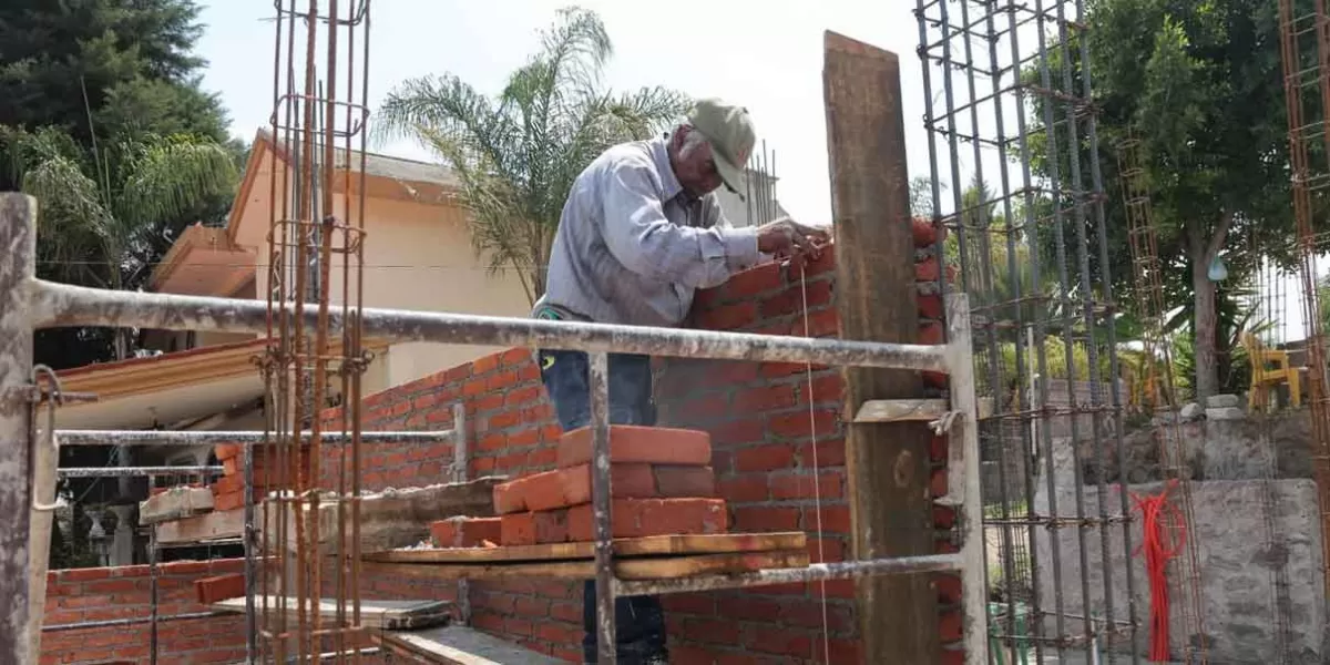 Hay más trabajadores de la construcción asegurados, reportó Inegi