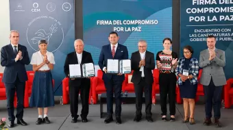 En la Ibero, Alejandro Armenta firmó el “Compromiso por la paz”