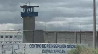 Trasladan a 15 mujeres del penal de Tehuacán a la nueva cárcel femenil de Serdán
