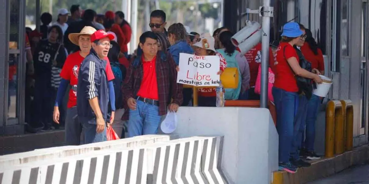 CNTE toma casetas en protesta y permiten el paso libre: exigen abrogación de la Ley del ISSSTE 2007
