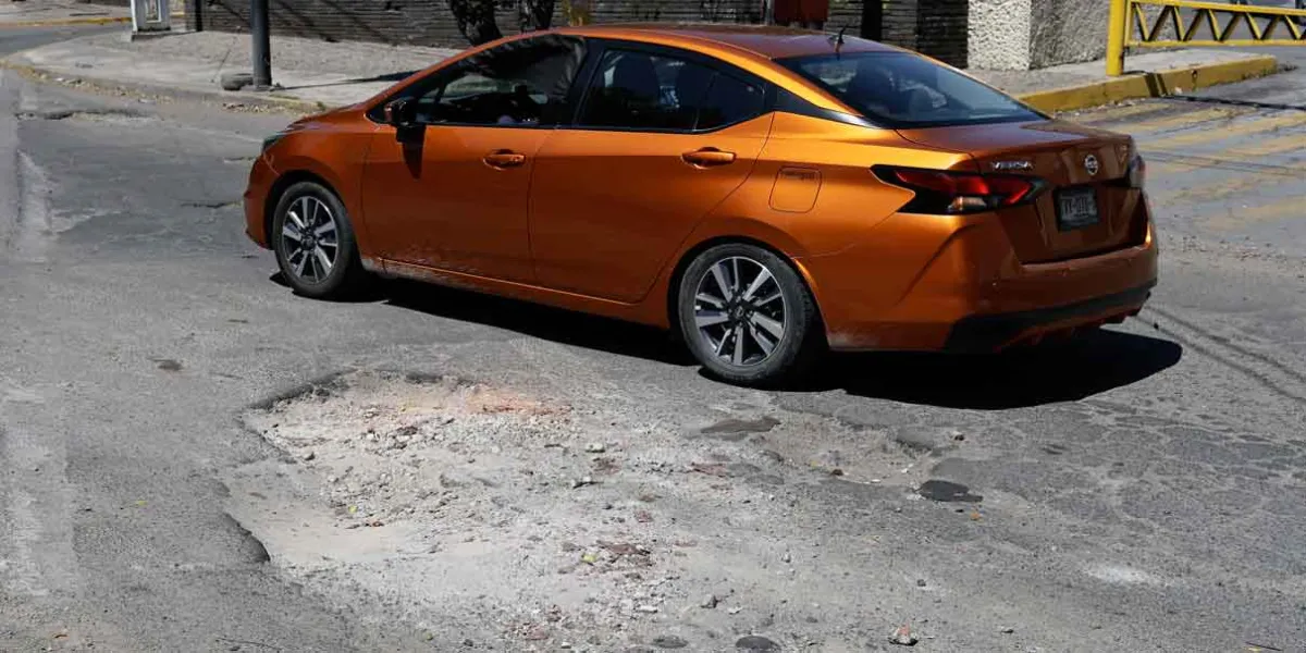 Inseguridad y baches, principales quejas que llegan a los diputados