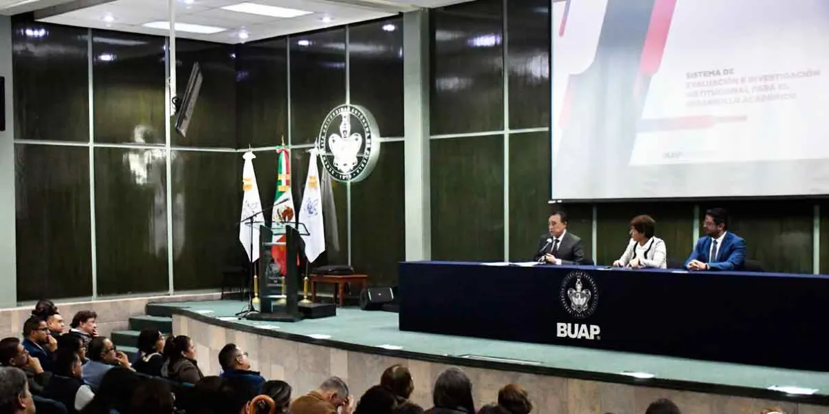 Presenta la Rectora de la BUAP nuevo Sistema de Evaluación e Investigación Institucional para el Desarrollo Académico
