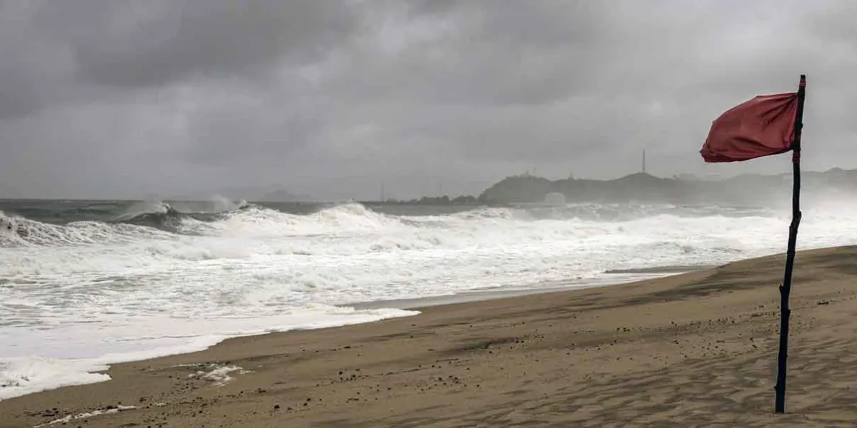 Huracán Flossie llega a categoría 3: alerta en costas del Pacífico por lluvias, vientos y oleaje