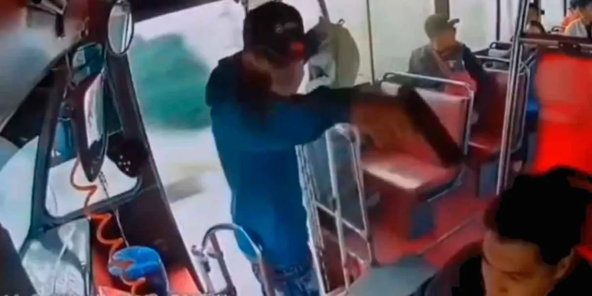 VIDEO. Otro violento robo sobre el bulevar 5 de Mayo revive el temor en el transporte público