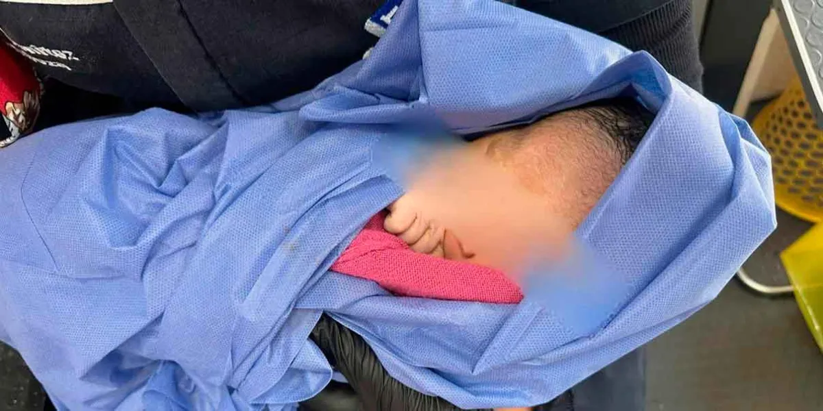 Nació bebé con el Dr Simi, dentro de una farmacia Similares de Atlixco 