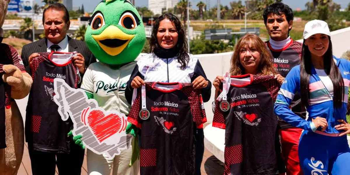 Presentan San Andrés Cholula y Cruz Roja Puebla playera y medalla de la Carrera Nacional ‘Todo México Salvando Vidas 2025’