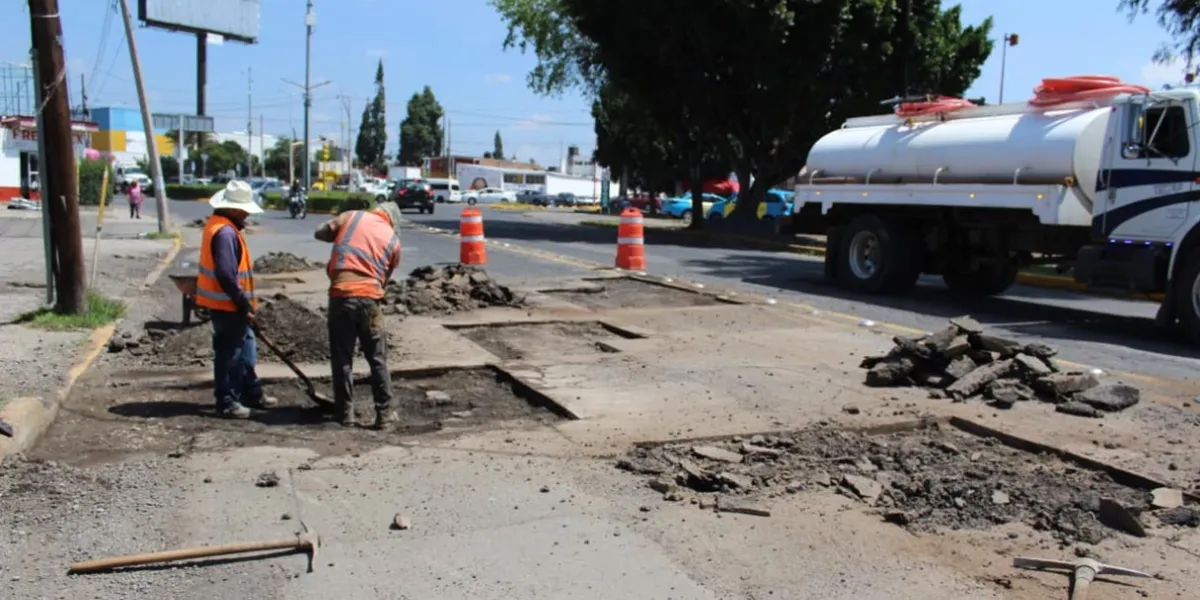 Supervisa Tonantzin Fernández obras de bacheo en San Pedro Cholula