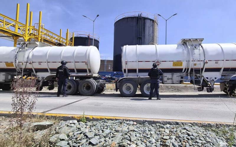 AMLO combatió el huachicol con empresa del ‘Rey del huachicol’; Pemex pagó 22 mdp, revela investigación
