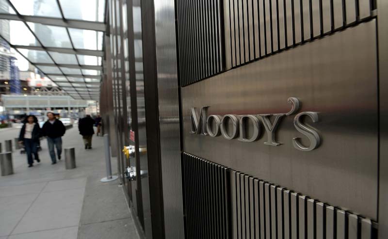 ¡México al borde del abismo financiero! Moody’s recorta su calificación y lo deja al límite de la no inversión
