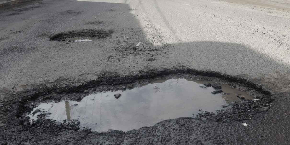200 mil baches en calles de la capital; Estado aplica programa emergente