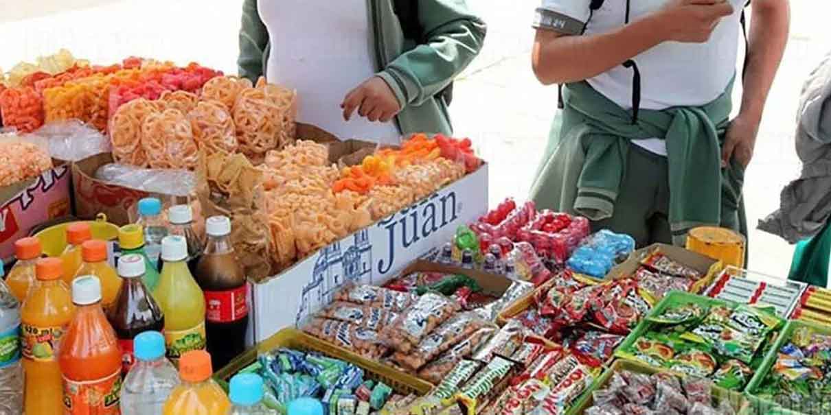 Aún hay escuelas que no retiran jugos, galletas y pastelitos: SEP