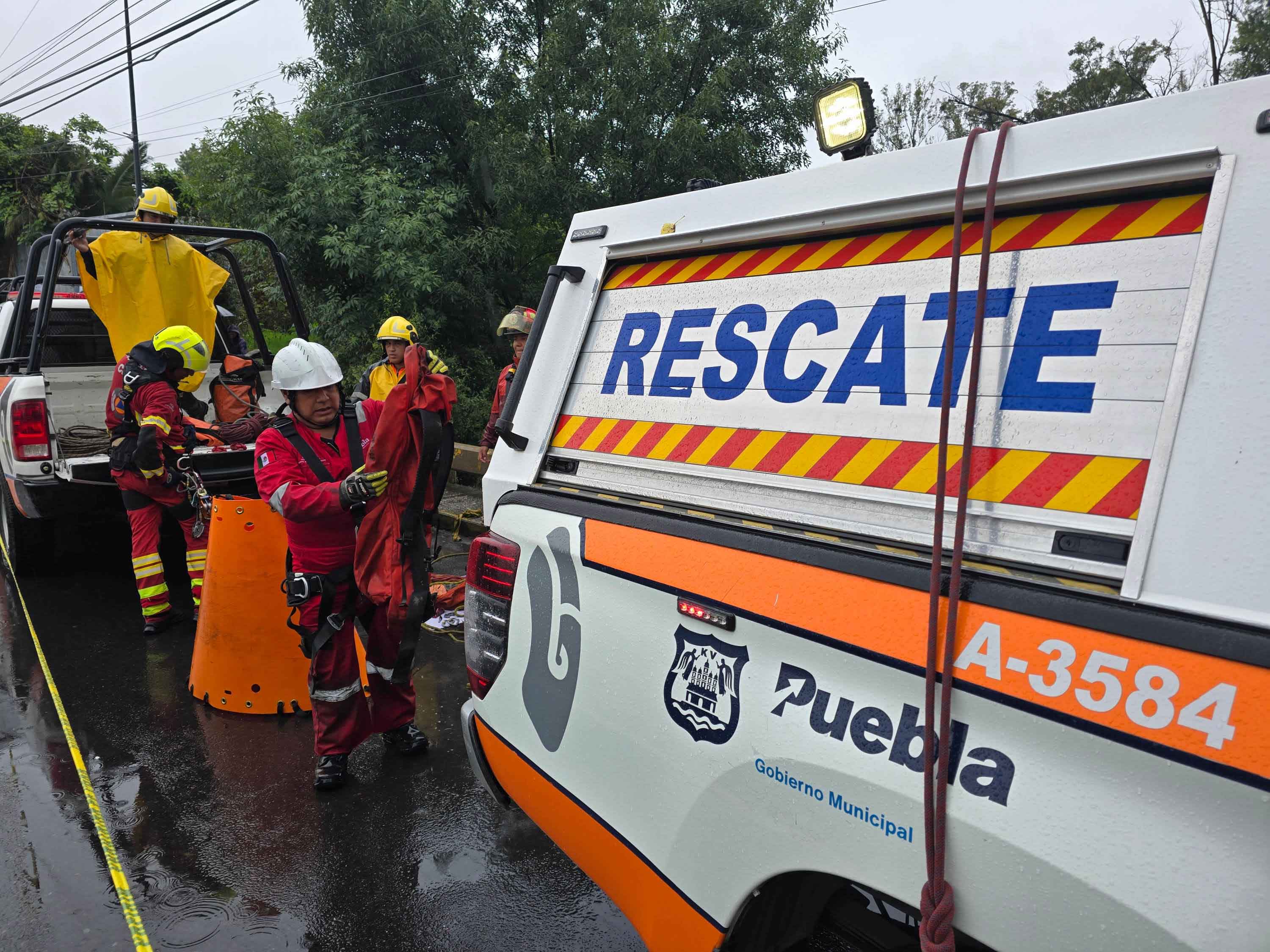 Hallan cuerpos de tres hombres en Coronango y un cadáver flota en el río Alseseca en Puebla