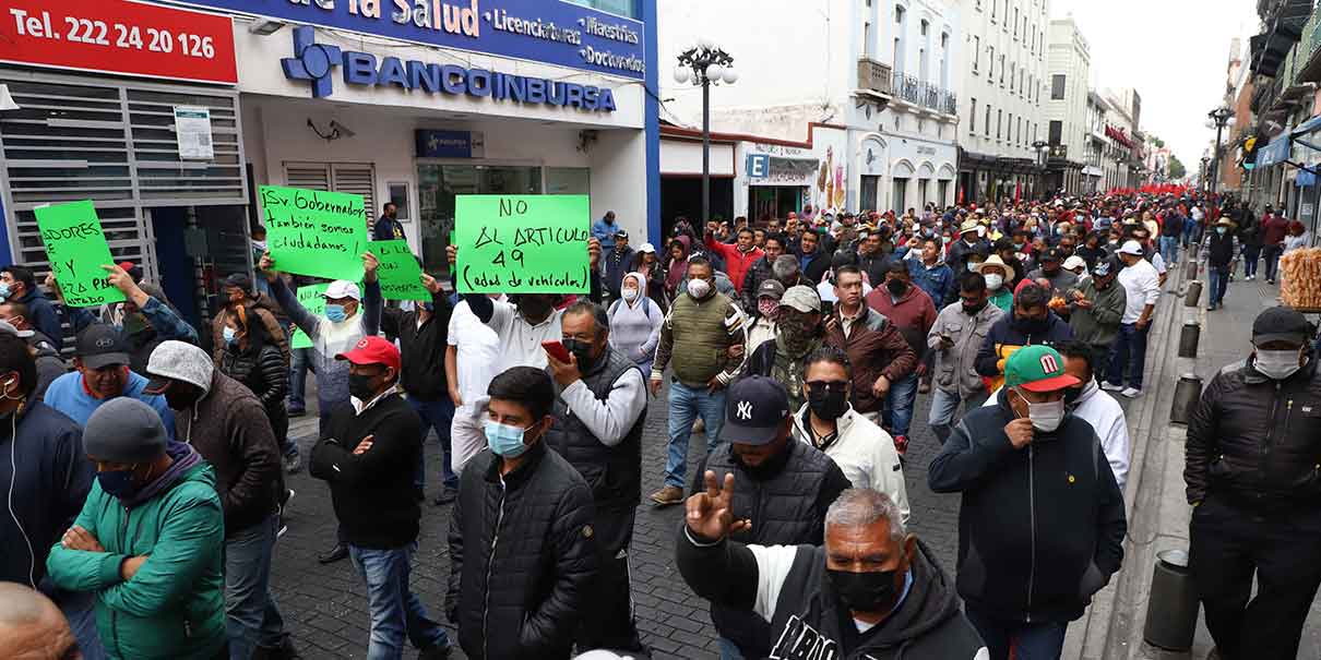 Antorchistas piden gratuidad de la VERIFICACIÓN en Puebla