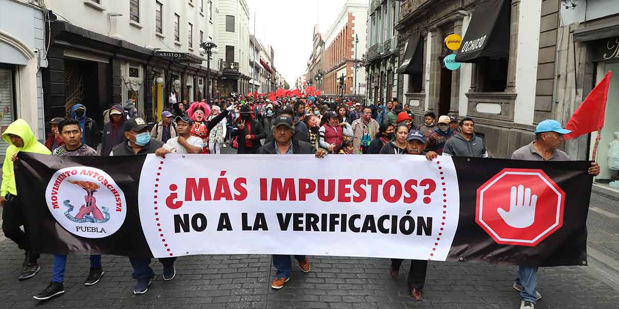 Antorchistas piden gratuidad de la VERIFICACIÓN en Puebla