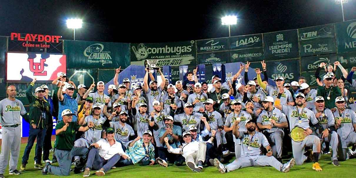 Apoteósico recibimiento a los Pericos de Puebla campeones