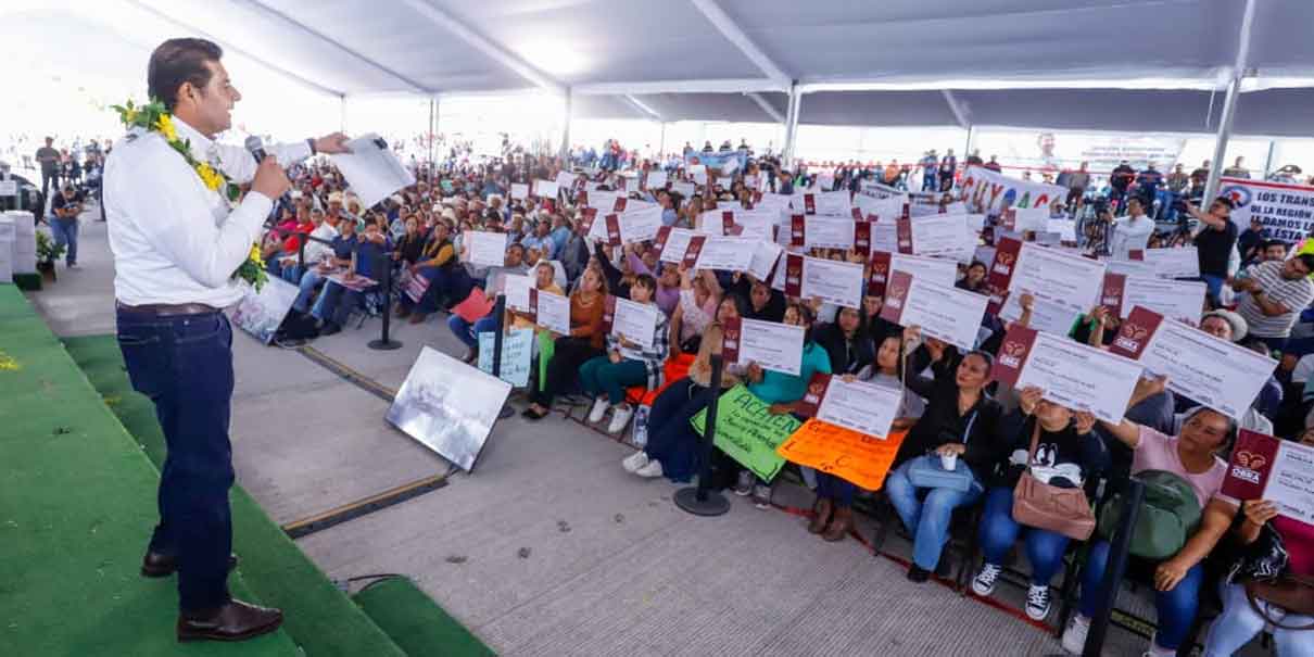 Justicia social y obra comunitaria: Armenta entrega apoyos sin condicionamientos