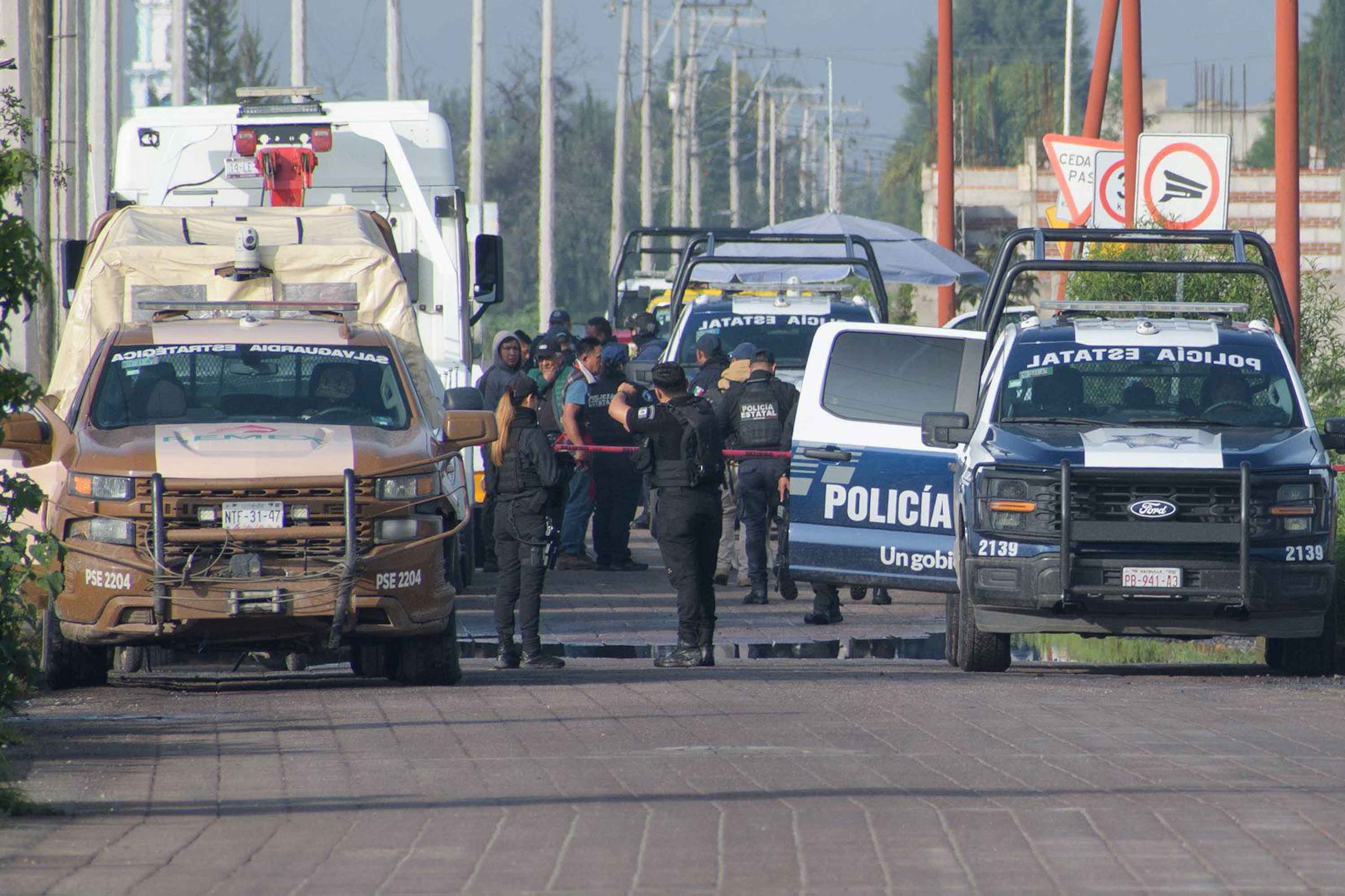 Atrapan a huachicoleros en Coronango; retienen tres pipas