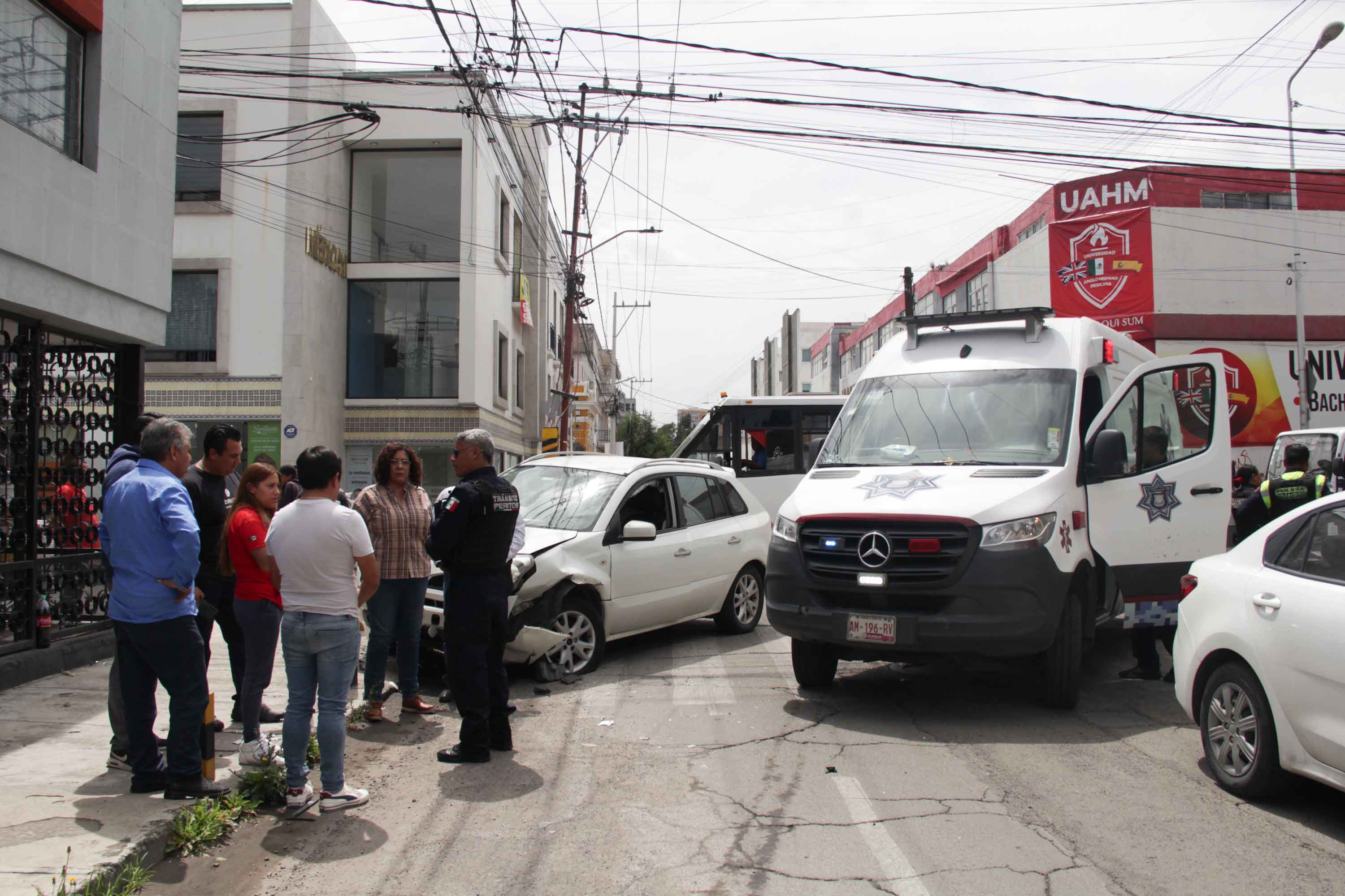 Aumentan riesgos de fracturas y quemaduras en niños durante vacaciones