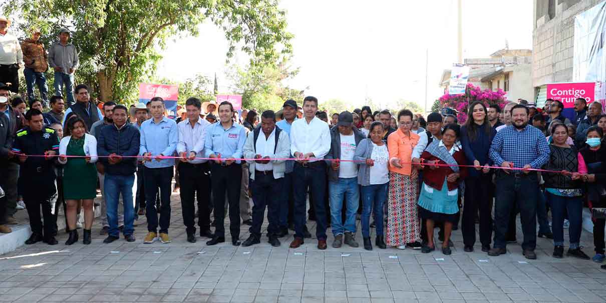 Ayuntamiento de Puebla mejoró calles de San Andrés Azumiatla con adoquinamiento