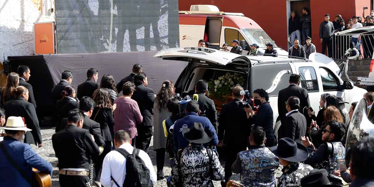 Barbosa fue uno de mis compañeros de lucha en la izquierda, reconoció López Obrador en Casa Aguayo