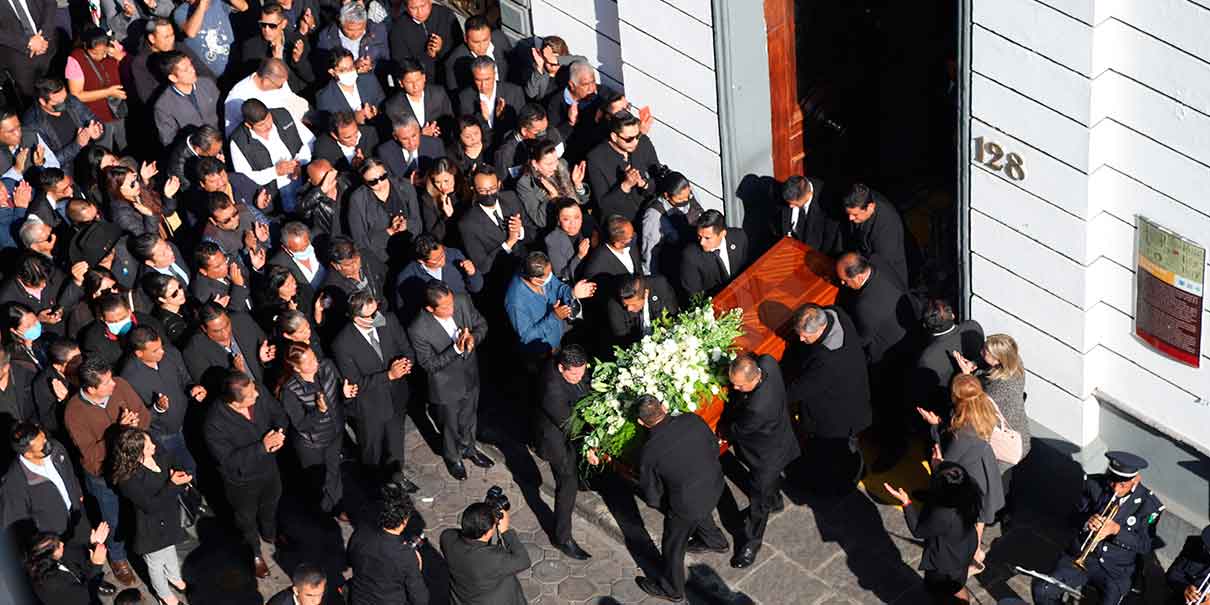 Barbosa fue uno de mis compañeros de lucha en la izquierda, reconoció López Obrador en Casa Aguayo