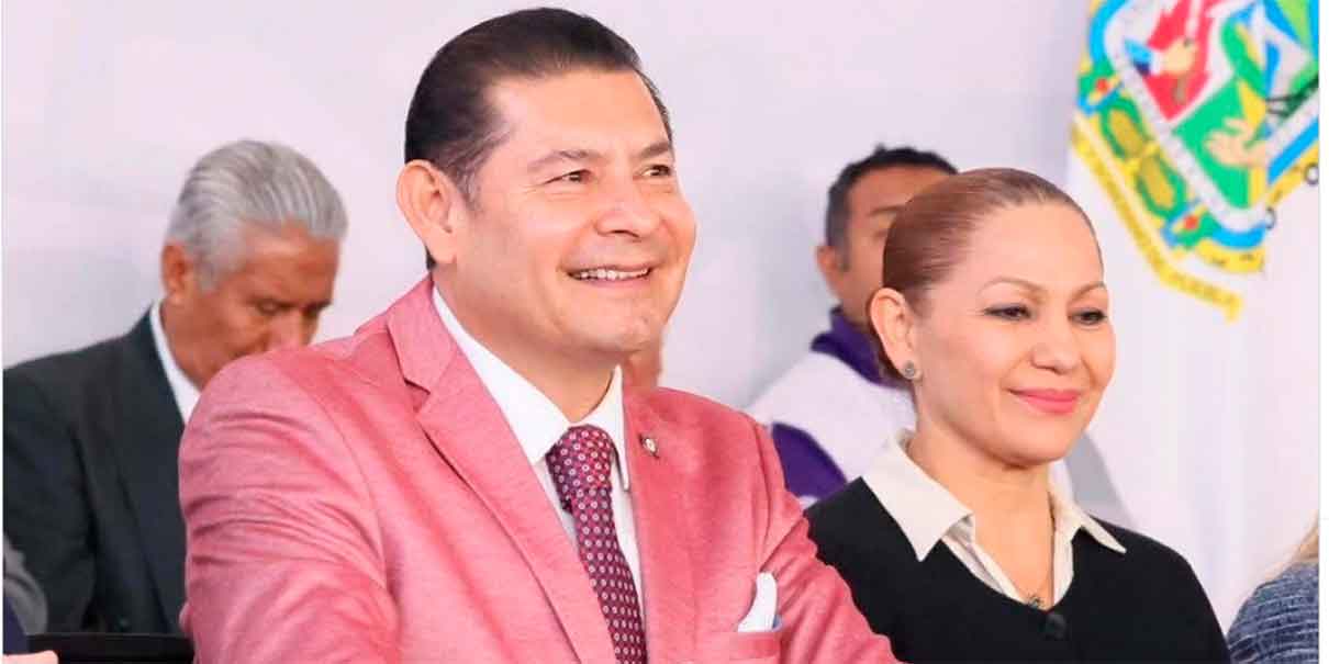 Armenta con Yadira Lira
