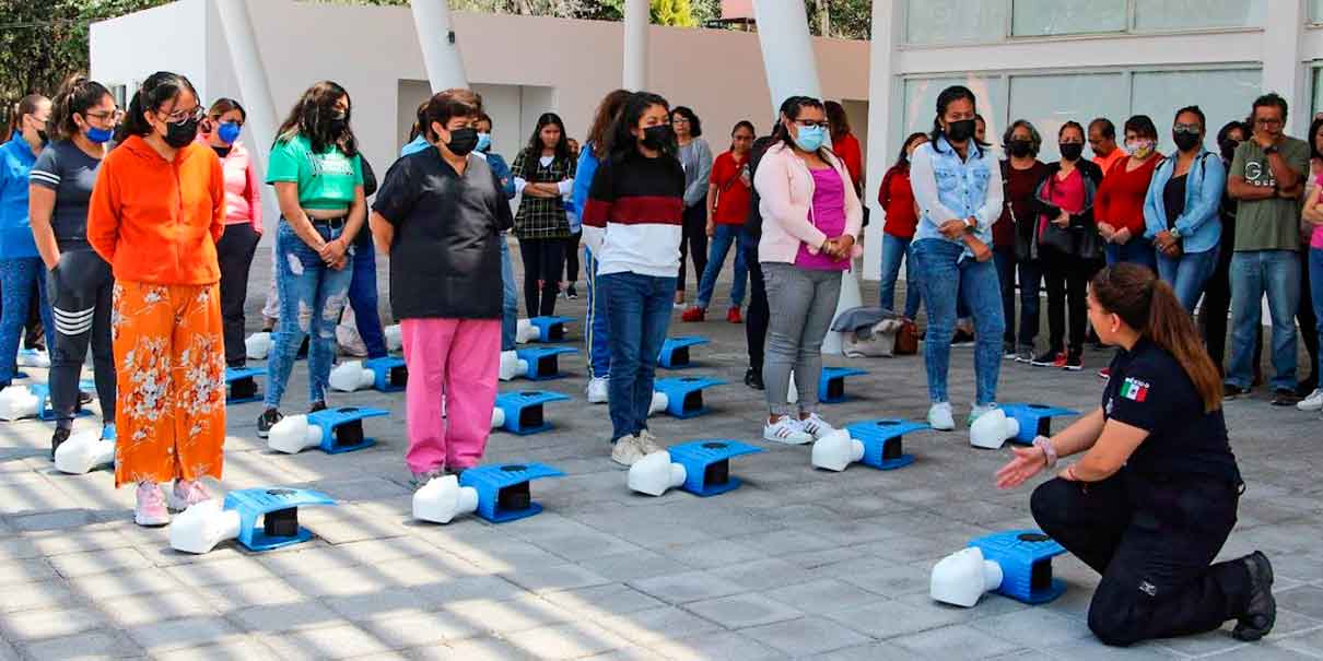 Capacitan en Primeros Auxilios a personal de estancias infantiles de la capital poblana