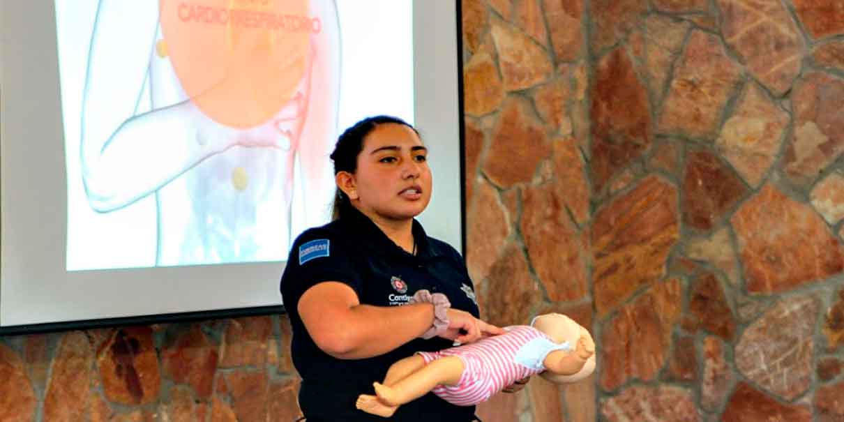 Capacitan en Primeros Auxilios a personal de estancias infantiles de la capital poblana