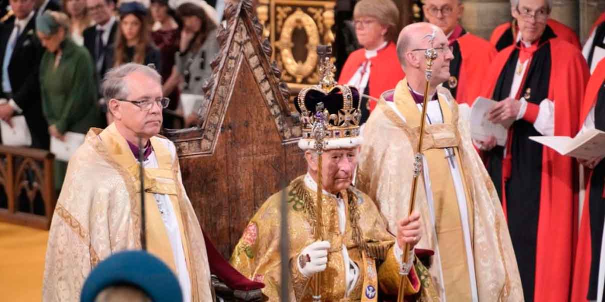 Carlos III llega al trono con Camila, su verdadero amor