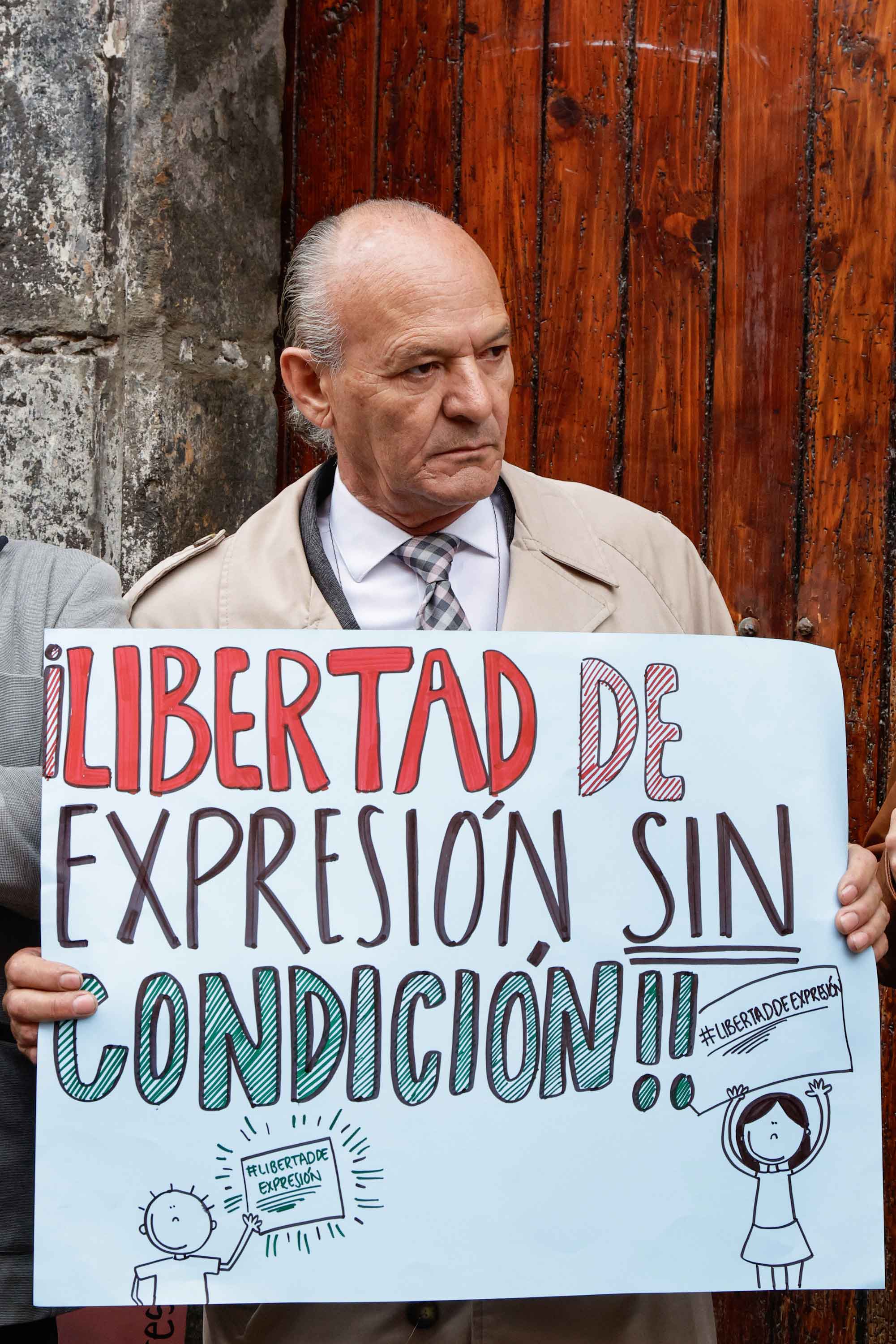 Ciudadanos solicitan impugnar la “Ley Censura” ante la Comisión de Derechos Humanos
