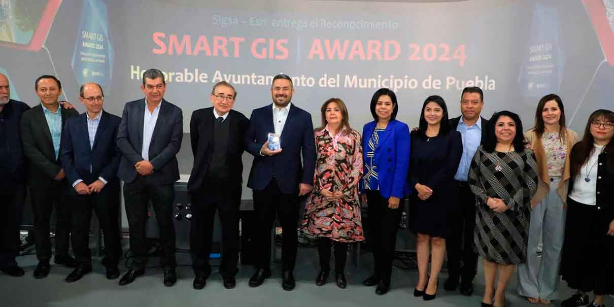 Ayuntamiento de Puebla recibe el 'Smart Gis Award 2024'
