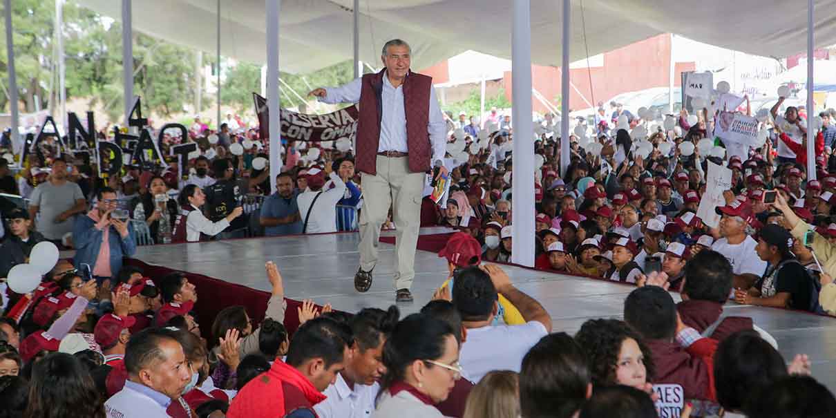 Es una politiquería de gobernadores conservadores estar en contra de los libros de texto: Adán Augusto