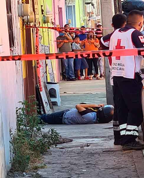 Dos ladrones intentan asaltar ferretería y terminan muertos en Izúcar