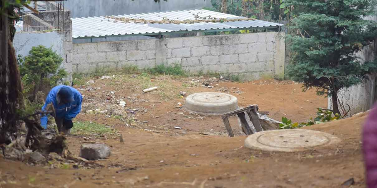 Edil de Huauchinango entregó obras de drenaje sanitario en Tenango de las Flores y Cuautitla