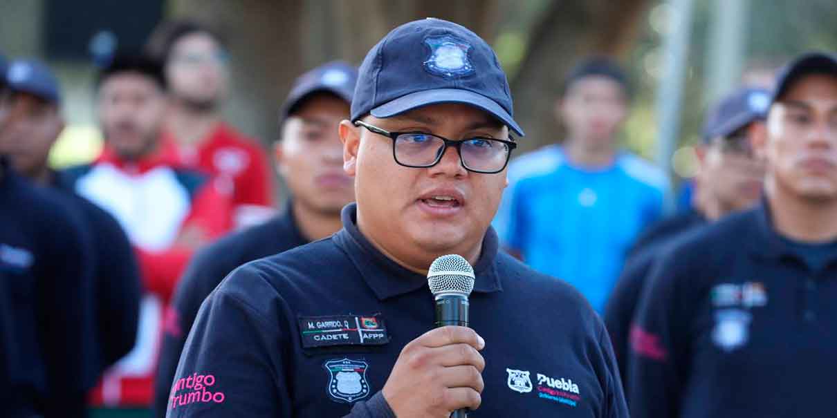 Eduardo Rivera encabeza carrera con cadetes de la Academia de Policía