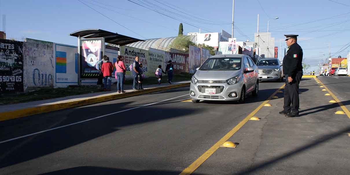 Eduardo Rivera entregó nueva calle Los Pinos; beneficia a dos colonias