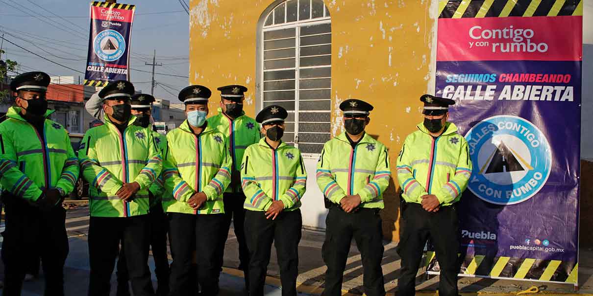 Eduardo Rivera entregó renovada la calle 16 Oriente a los habitantes de la zona