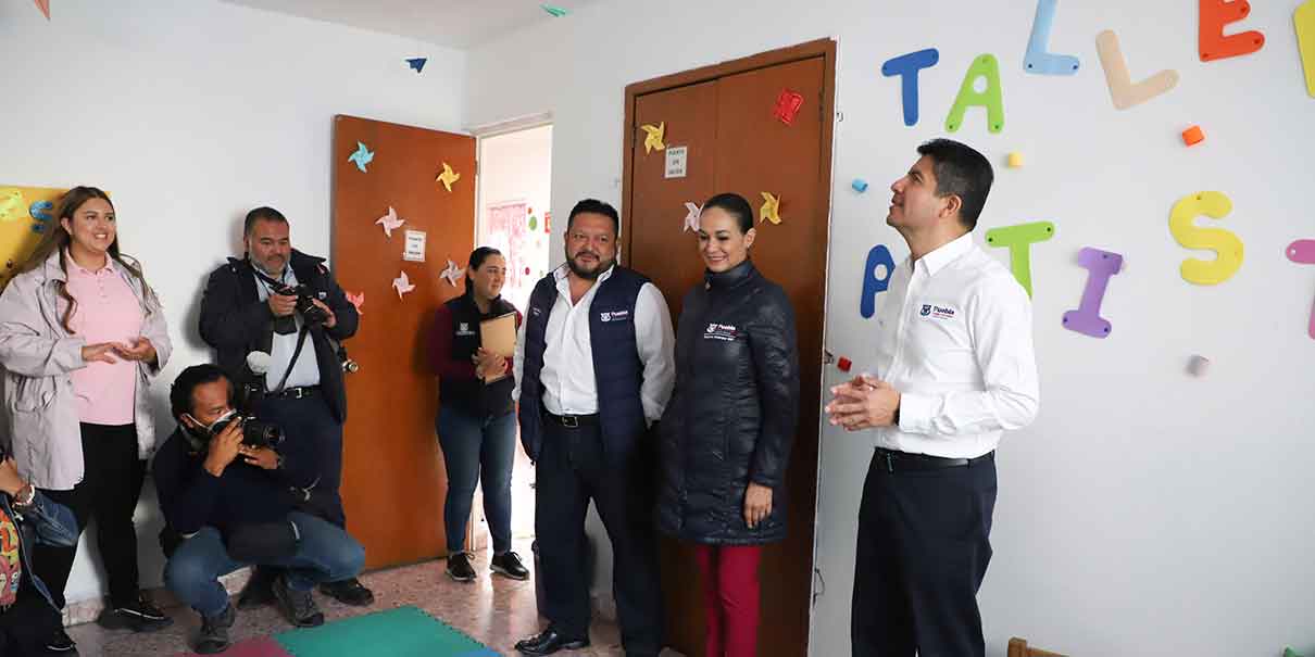 Eduardo Rivera entrega apoyos a usuarias de Estancia Infantil