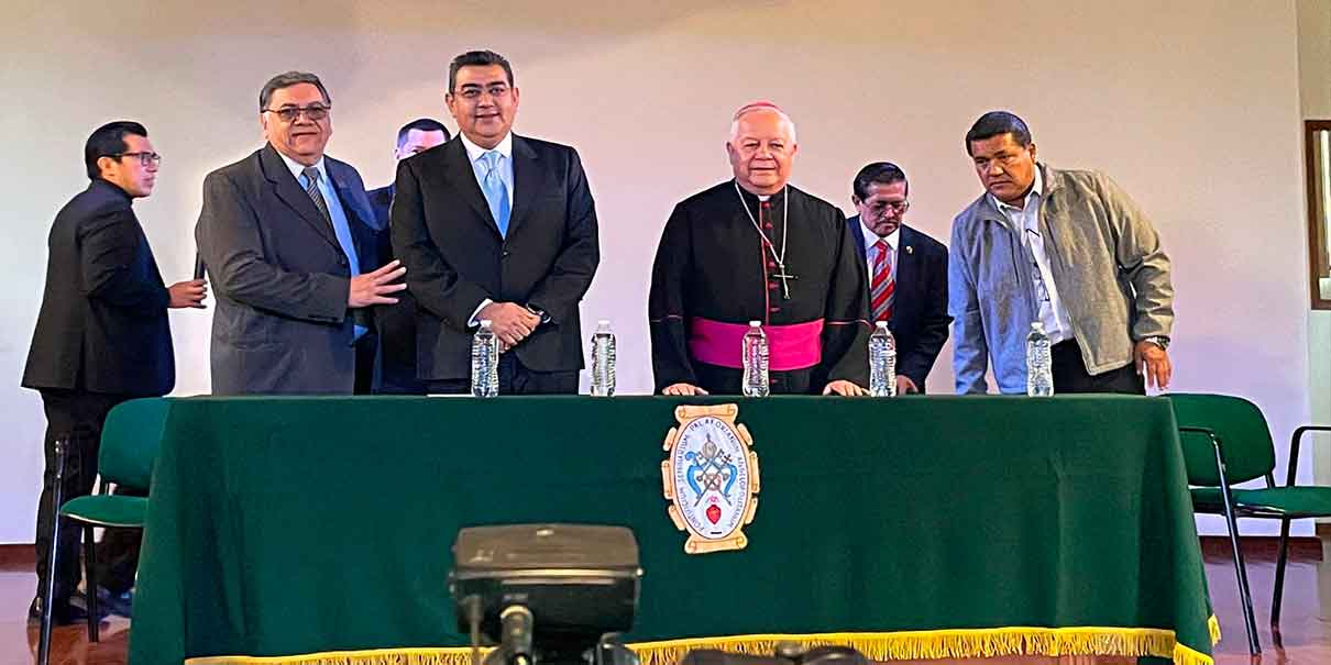 El Arzobispo y gobernador de Puebla dieron a conocer actividades del Viernes Santo