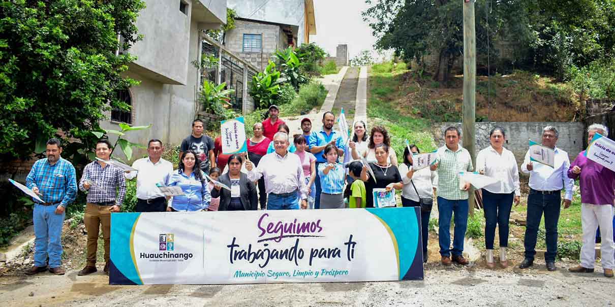 En Huauchinango inician pavimentación de calle y construcción de puente vehicular