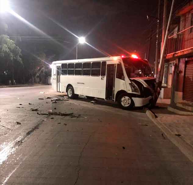 En choque frontal fallece automovilista en la federal Puebla-Amozoc