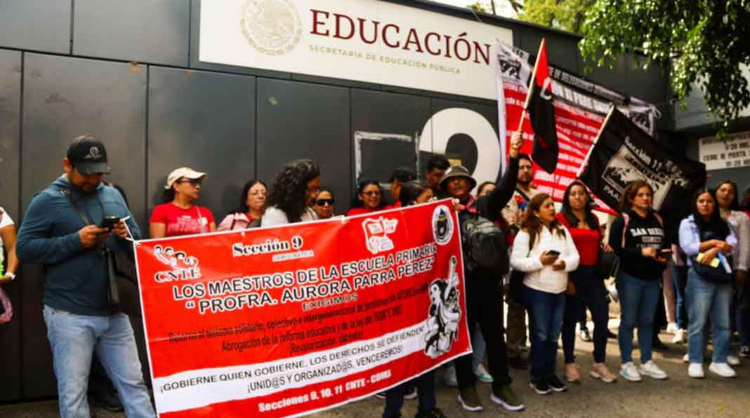 Fracasa mesa de diálogo entre Sheinbaum y CNTE; magisterio decidirá en consulta si levanta plantón en CDMX