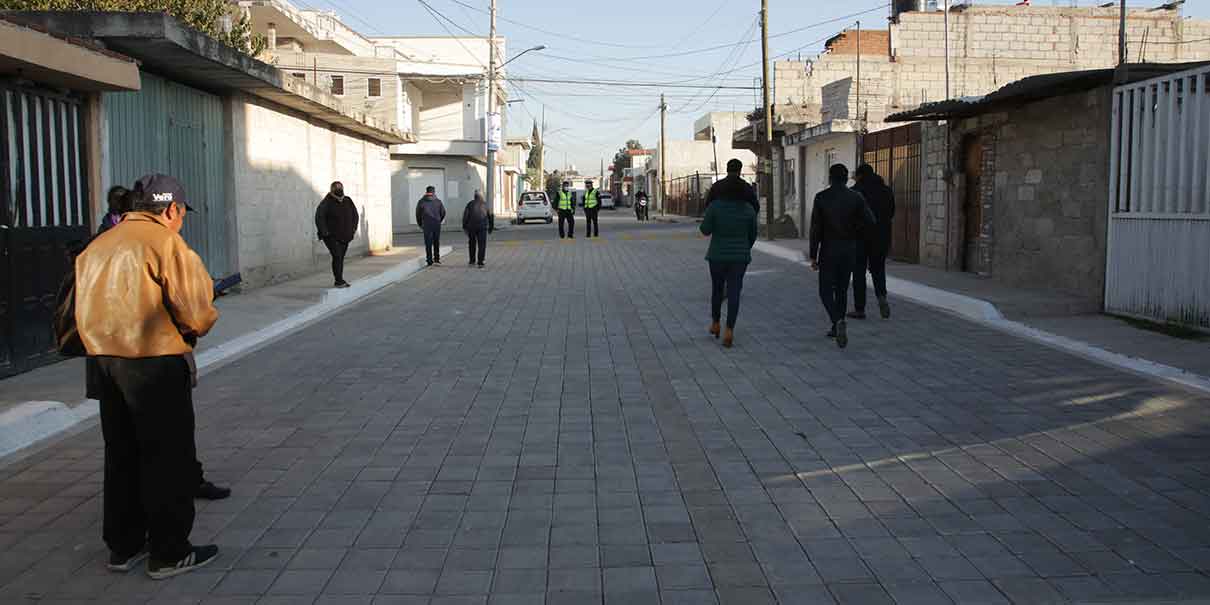 Habitantes del sur de Puebla reciben 3 calles pavimentadas; se invirtieron 1.7 mdp