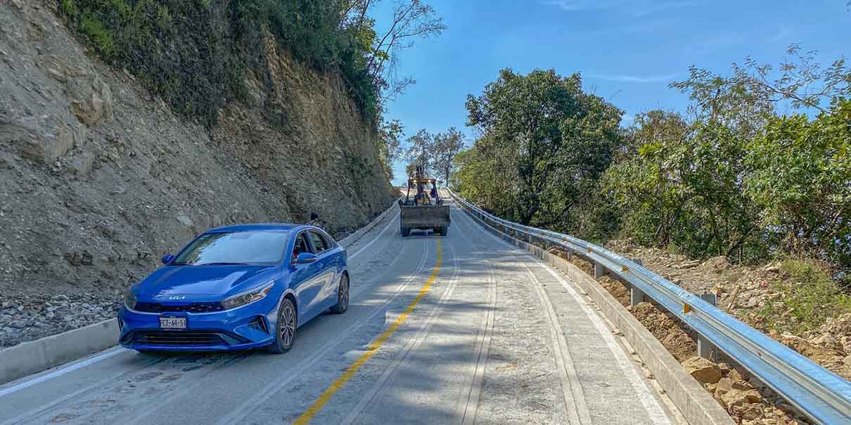 Inauguran en Puebla la primera Carretera Artesanal Cuacuila-Xaltepec, en Huauchinango