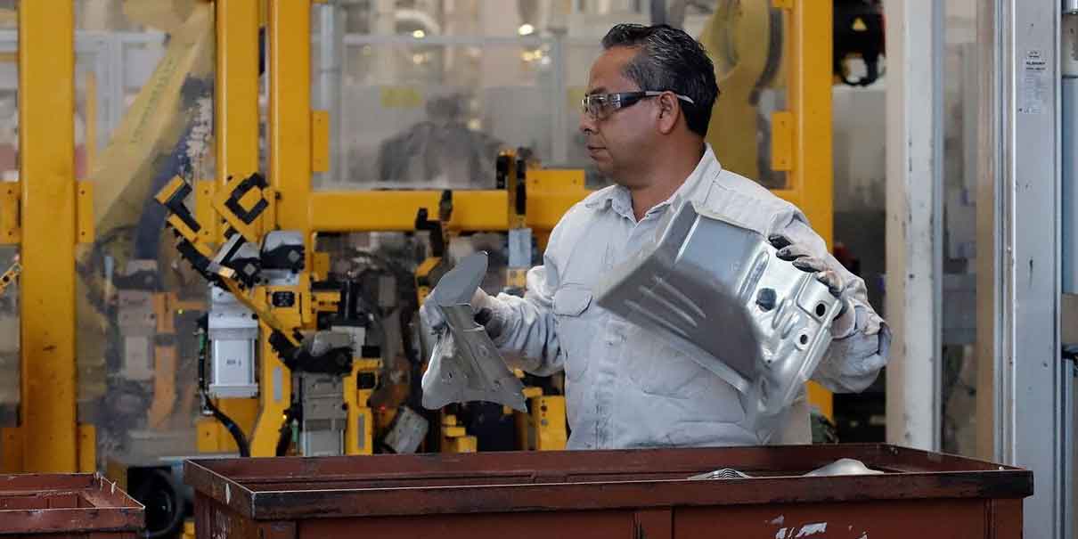 Incertidumbre arancelaria frenó construcción de nave industrial de autopartes