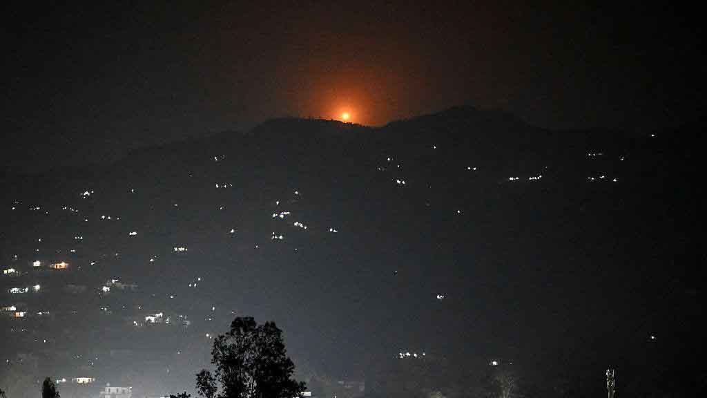 India bombardea Pakistán y aumenta el riesgo de un conflicto nuclear
