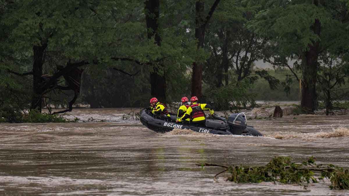 Inundaciones en Texas suman 82 muertos y alerta por más lluvias